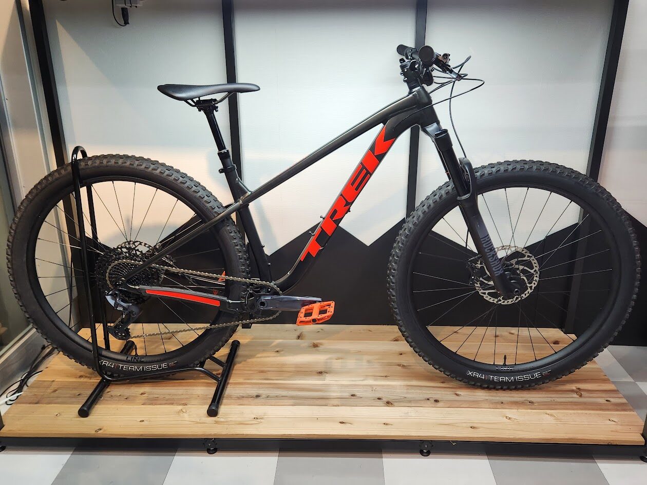 商談中‼️ルイガノマウンテンクロスバイク　フルオプション　完全室内保管引き取り希望 商談中‼️ルイガノマウンテンクロスバイク フルオプション 完全室内